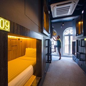 Cube Boutique Capsule Hotel At Chinatown